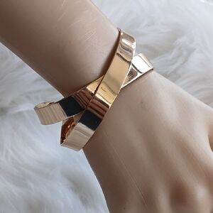 Paparazzi Gold Crossover Bracelet